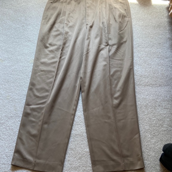 Dress pants - Picture 1 of 3